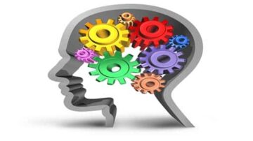 رسم توضيحي لرأس بشري مع تروس ملونة تمثل التفكير والإبداع، يعكس مفهوم الذكاء والابتكار.