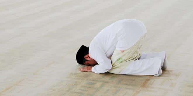 حول تباعد المصلين عن بعضهم أثناء أداء الصلاة في جماعة - إسلام أون لاين