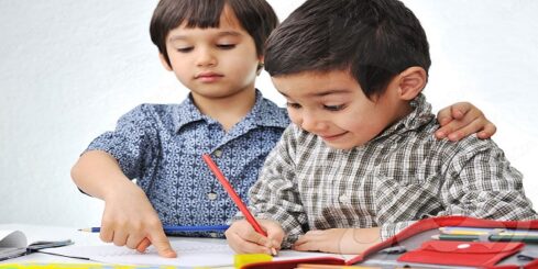 “القيادة” مهارة يتقنها الطفل بالدعم والممارسة