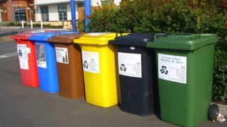 recycling-bins- لماذا تستورد السويد النفايات؟