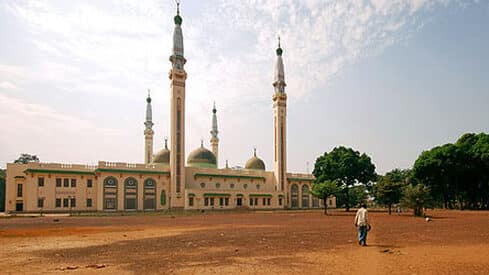 conakry-grand-mosque أفريقيا وثقافة الصيانة الغائبة