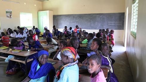 هل تتحسن حياة الطفل مع تعليم سيء ؟