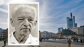 صورة لرجل مسن تظهر في الإطار مع مشهد حضري في الخلفية. يتضمن المشهد مباني حديثة في فرانكفورت، مع سماء زرقاء متألقة وسحب. الأشخاص يتجولون في الساحة، مما يعكس الحياة اليومية في المدينة.