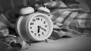 alarm-clock-1193291_1920 دلالات عادات الإستيقاظ من النوم
