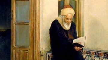 رجل مسن يجلس على حافة نافذة، يحمل كتابًا في يده. يرتدي عمامة تقليدية ويبدو عميق التفكير. خلفه جدران مزينة بنمط تقليدي. تعكس الصورة أجواءً من الهدوء والتأمل.