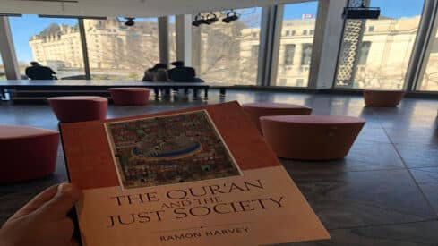 The Qur’an and a just society2 الكتاب والحكمة: السردية الأخلاقية للقرآن