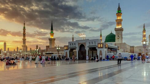 ساحات المسجد النبوي وقت الغروب