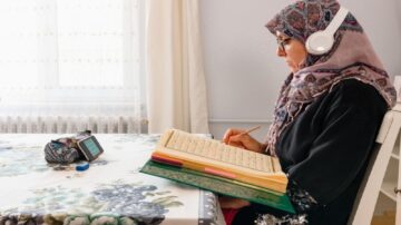 كيف تقرأ وكم تقرأ من القرآن في رمضان؟