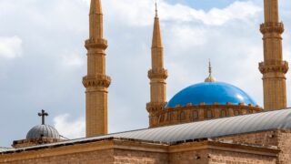 مفهوم الدين بين الفكر الإسلامي والمسيحي