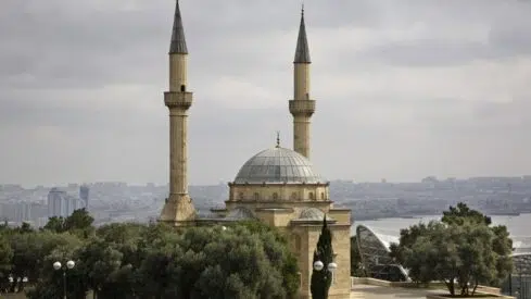 Mosque of the Martyrs in Baku
