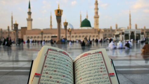 قراءة القرآن والمسجد النبوي