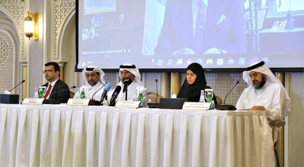 من حفل دشين موسوعة الاستغراب بالتعاون بين اللجنة القطرية لتحالف الحضارات بوزارة الخارجية وجامعة قطر ومنظمة الايسيسكو (قنا)