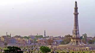 monument Minar-e-Pakistan