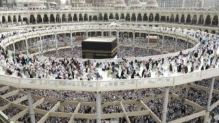 طواف المسلمون بالمسجد الحرام