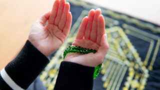 Muslim woman Praying-Happy life
