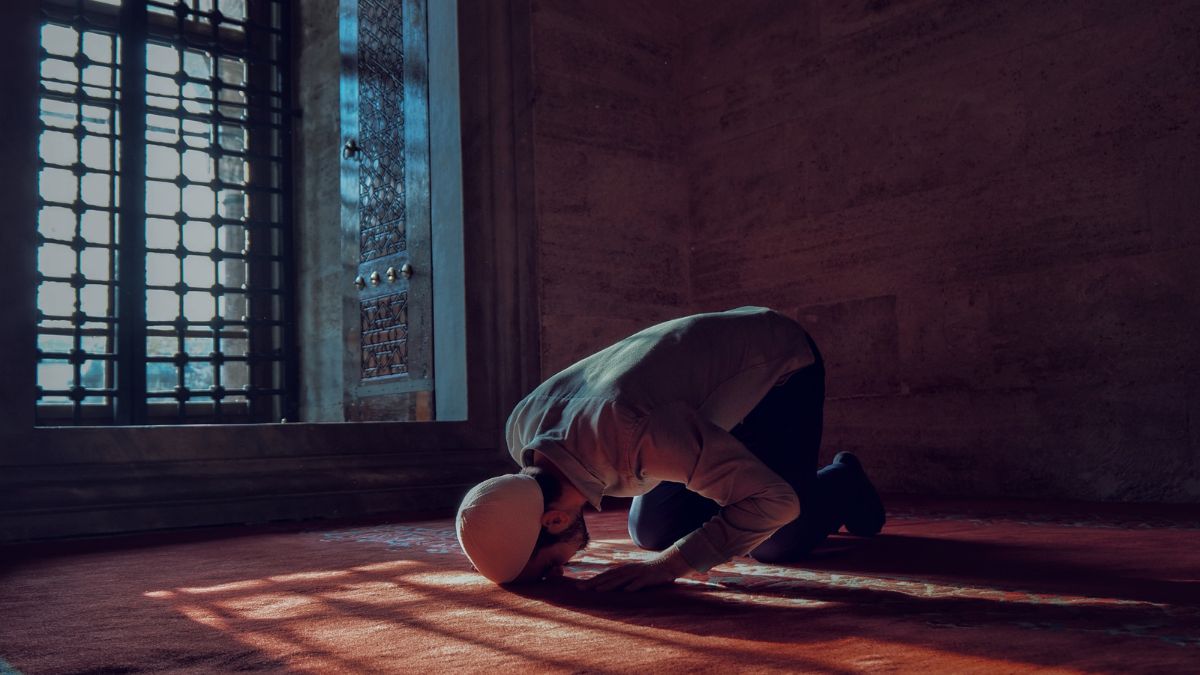 For Closeness to Allah & Higher Spirituality:Prayer Makes Us Better ...