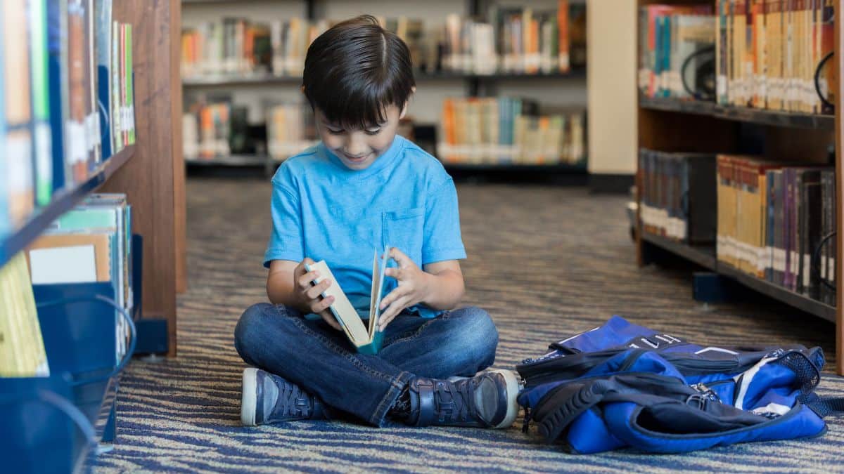 شومان يؤكد أهمية تكامل المؤسسات الثقافية لبناء وعي الأجيال