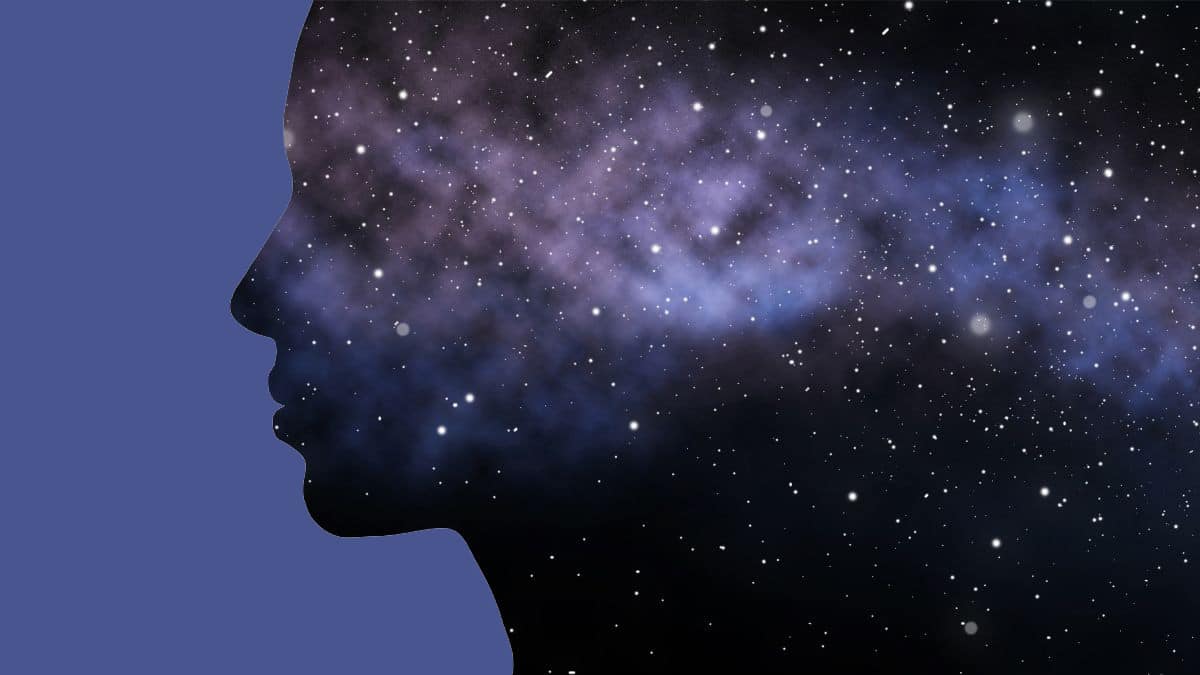 المرأة كتاب .. اقرأه بعقلك ولا تنظر لغلافه المرأة كتاب .. اقرأه بعقلك ولا تنظر لغلافه