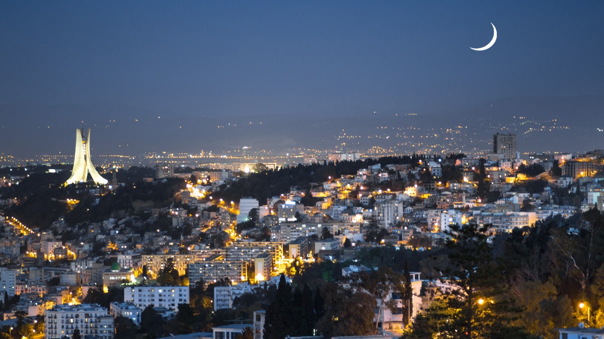 كيف كان الأولون يحيون ليالي رمضان؟ كيف كان الأولون يحيون ليالي رمضان؟