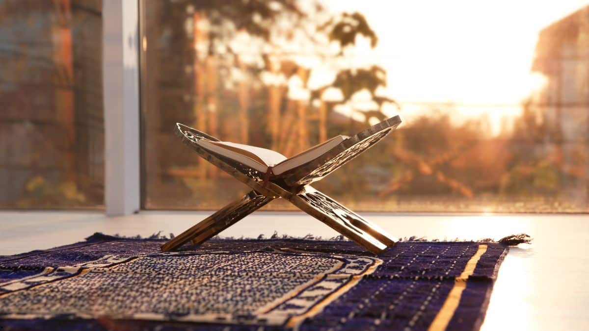 ما المغزى من سورة الحاقة؟ ما المغزى من سورة الحاقة؟