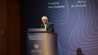 صورة مقال حمّو النقاري يطرح رؤية معاصرة للمناظرة في الفكر الإسلامي والنظريات الحديثة