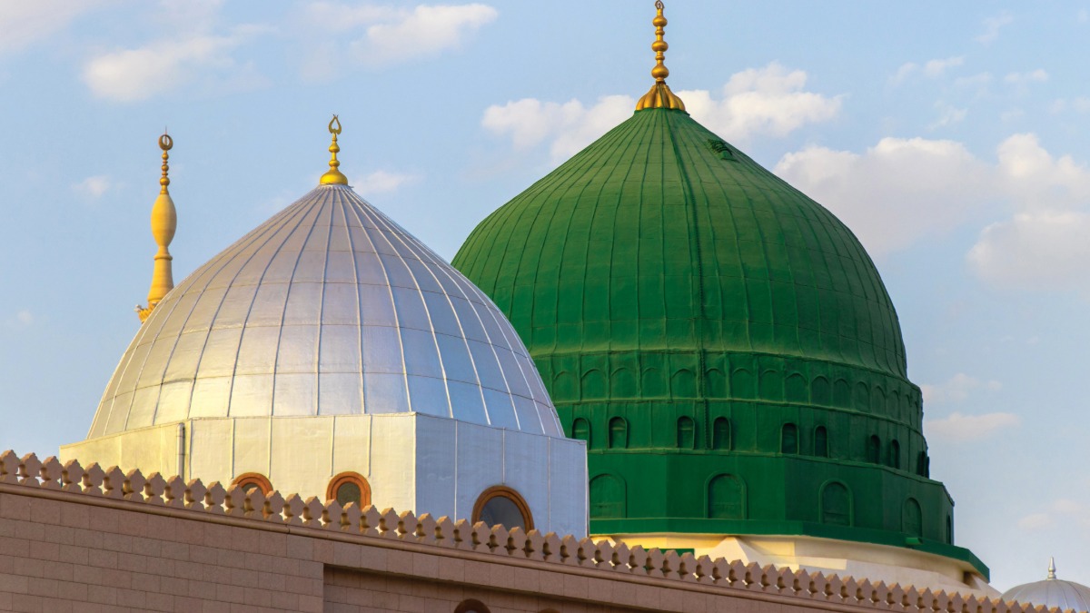 المسجد النبوي: عمارة المكان وبناء الإنسان وروح التعاون في الإسلام