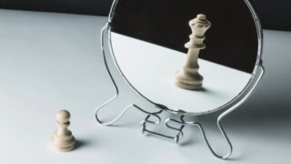 صورة مقال وهم العظمة !