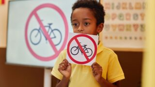 صورة مقال القواعد الصارمة في الفصول الدراسية قد تعزز الهدوء .. لكن بعض الطلاب يدفعون الثمن