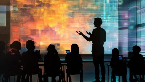 يوم المعلم .. تذكير بقدسية الرسالة وتحديات الواقع