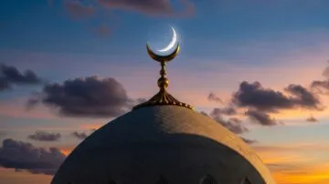 A serene mosque dome at sunset, symbolizing peace, divine mercy, and sincere repentance in Islam.