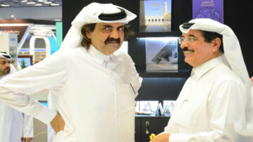 الامير الوالد رحمه الله رفقة الدكتور حمد الكواري